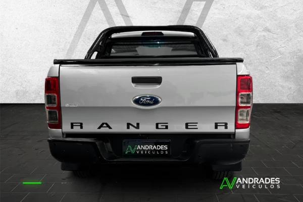 Foto 8: ford Ranger CD XL 2.2 diesel 2014 Foto 8: ford Ranger CD XL 2.2 diesel 2014