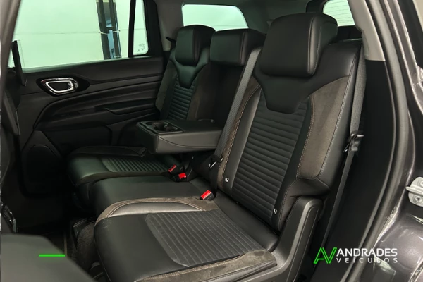 Foto 2: JEEP COMMANDER LIMITED TD380 TURBO 2.0 4X4 DIESEL AUT COMPLETO Foto 2: JEEP COMMANDER LIMITED TD380 TURBO 2.0 4X4 DIESEL AUT COMPLETO