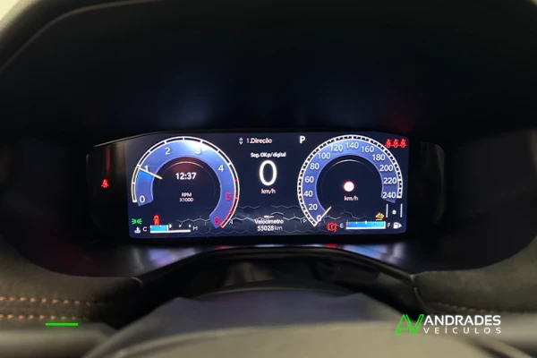 Foto 4: JEEP COMMANDER LIMITED TD380 TURBO 2.0 4X4 DIESEL AUT COMPLETO Foto 4: JEEP COMMANDER LIMITED TD380 TURBO 2.0 4X4 DIESEL AUT COMPLETO