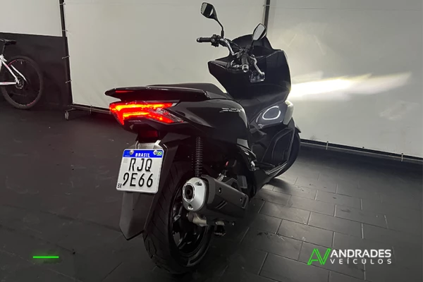 Foto 3: PCX 160 2023 Foto 3: PCX 160 2023