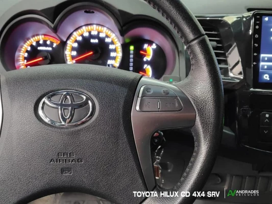 Foto 5: Toyota Hilux CD SRV 4X4 2.7 FLEX AUT. Foto 5: Toyota Hilux CD SRV 4X4 2.7 FLEX AUT.