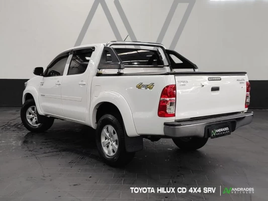 Foto 8: Toyota Hilux CD SRV 4X4 2.7 FLEX AUT. Foto 8: Toyota Hilux CD SRV 4X4 2.7 FLEX AUT.