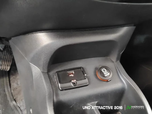 Foto 5: Fiat Uno Attractive 1.0 2016  Foto 5: Fiat Uno Attractive 1.0 2016